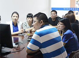 浙江旭日纖維有限公司主要生產(chǎn)和銷(xiāo)售浙江旭日纖維有限公司，冰絲、涼感PE纖維、中分子PE絲、丙綸細(xì)旦絲、玉米纖維、PLLA纖維、PLA纖維、玉米纖維FDY、丙綸DTY絲、丙綸超細(xì)旦絲、丙綸FDY細(xì)旦絲、丙綸絲、丙綸高強(qiáng)絲、丙綸普強(qiáng)絲、高強(qiáng)丙綸絲、丙綸FDY絲、丙綸長(zhǎng)絲、超細(xì)旦絲